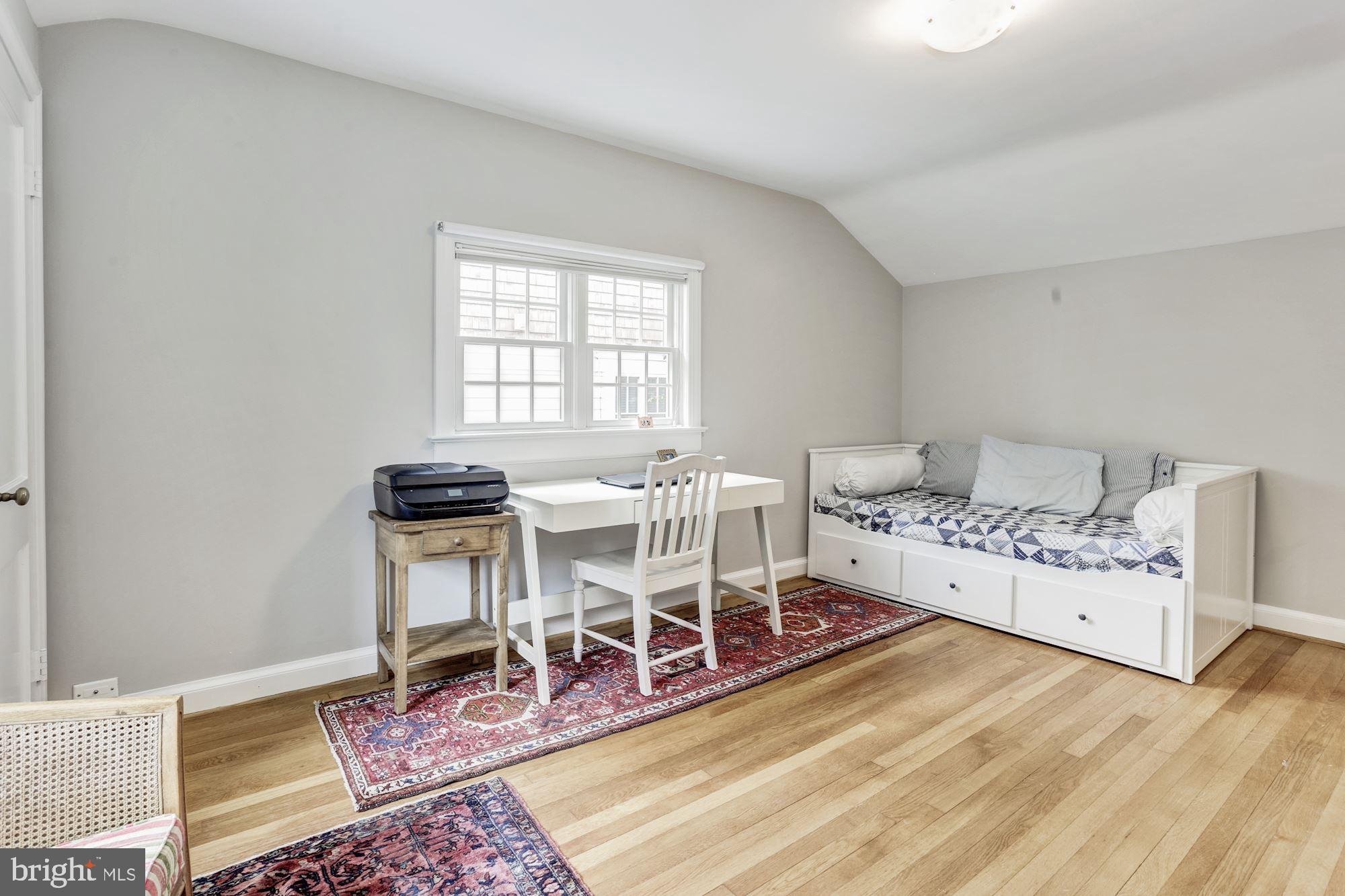 5313 Yorktown Road Bethesda, MD 20816 - Photo 20 of 24 Gallery Image 20