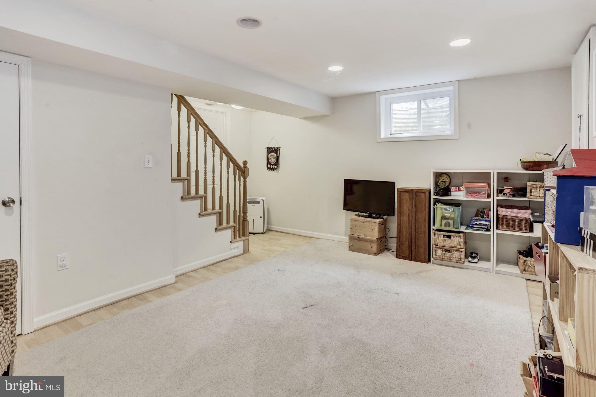 5313 Yorktown Road Bethesda, MD 20816 - Photo 21 of 24 Gallery Image 21