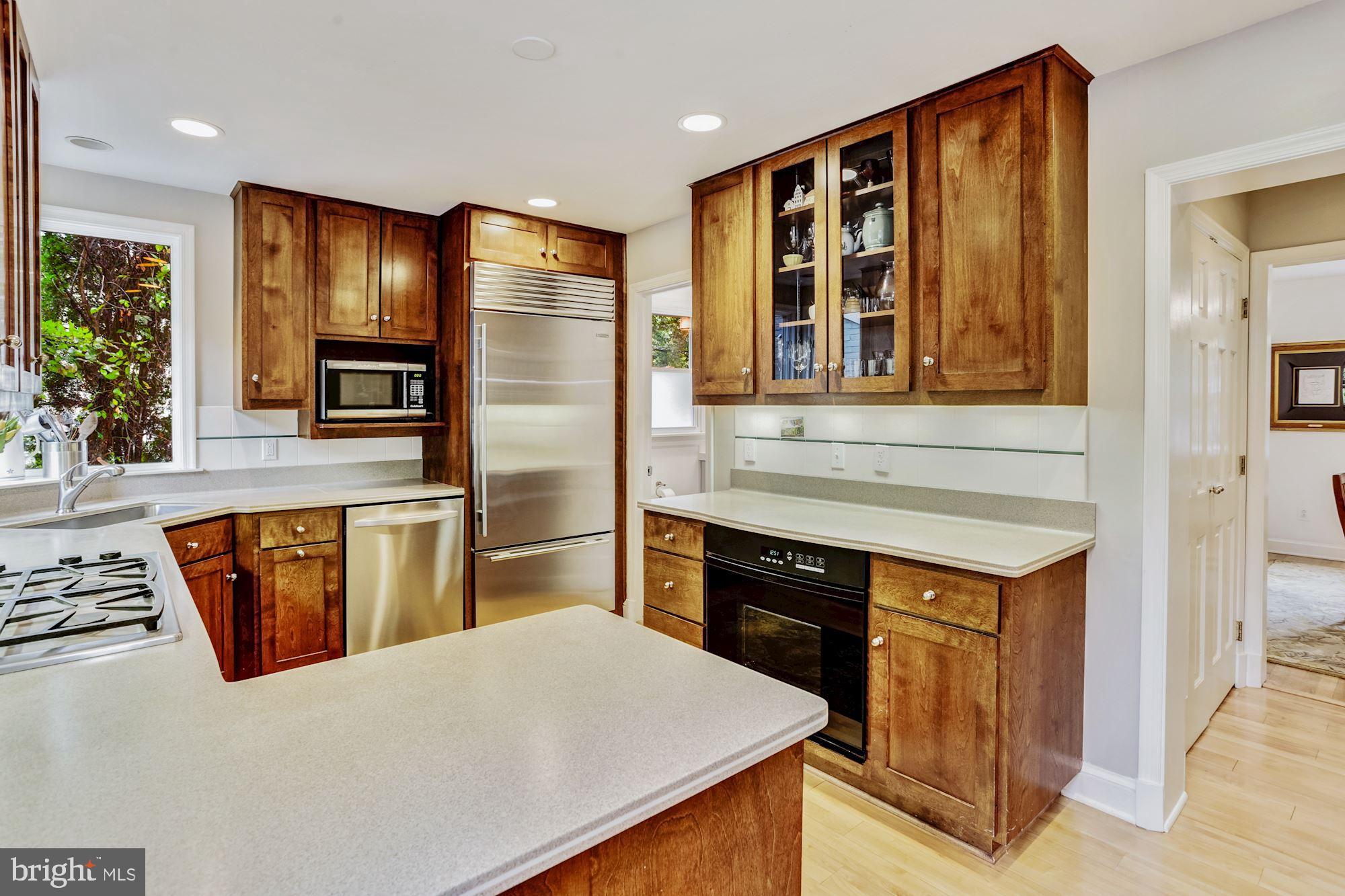 5313 Yorktown Road Bethesda, MD 20816 - Photo 10 of 24 Gallery Image 10