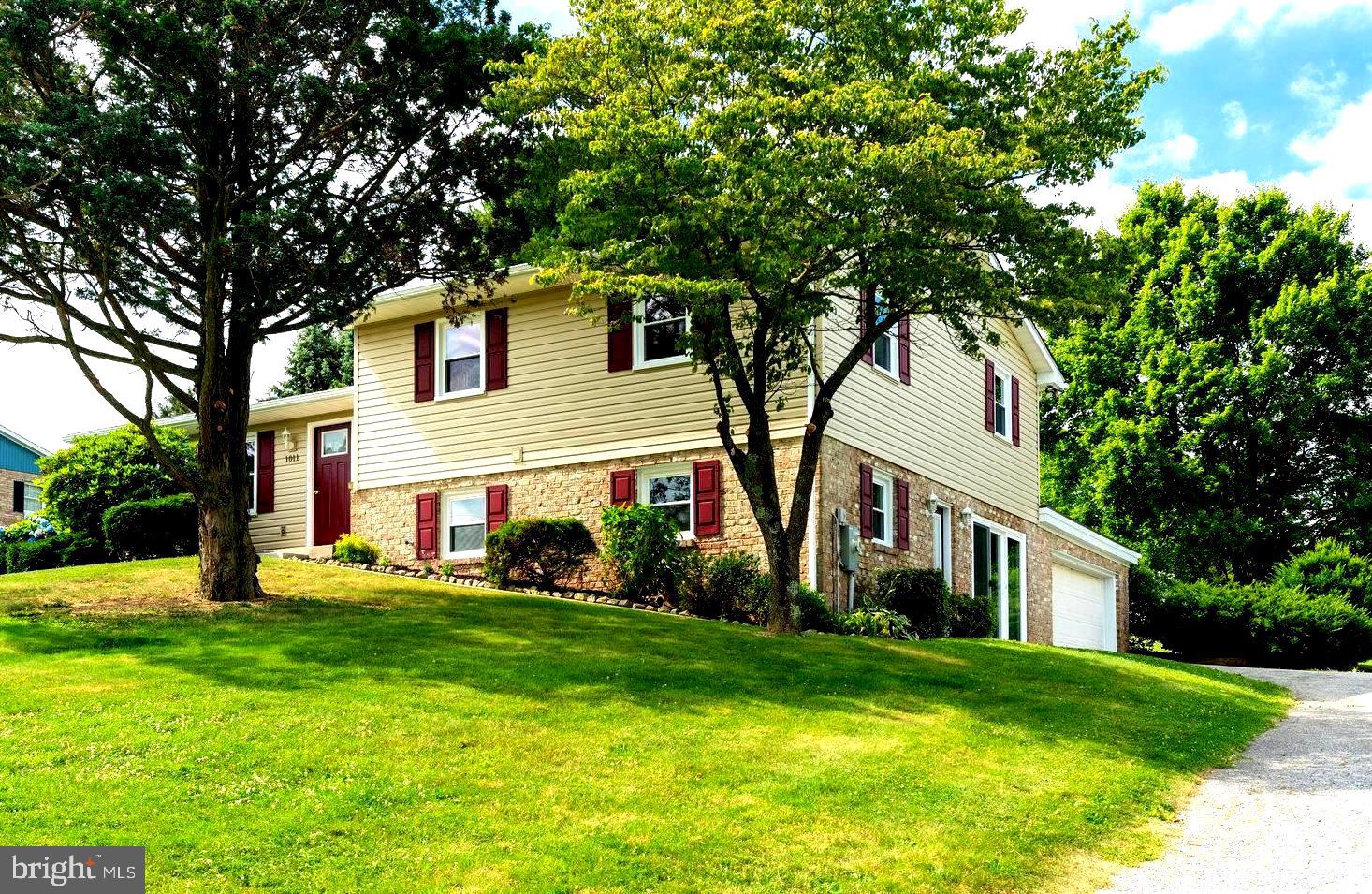 Remodeled 4 Bedroom, 3 Full Bath Split Level