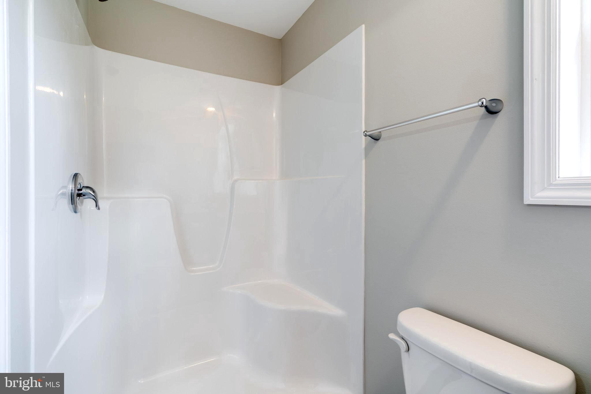 1011 Gahle Road Westminster, MD 21157 - Photo 40 of 52 Shower with Seat