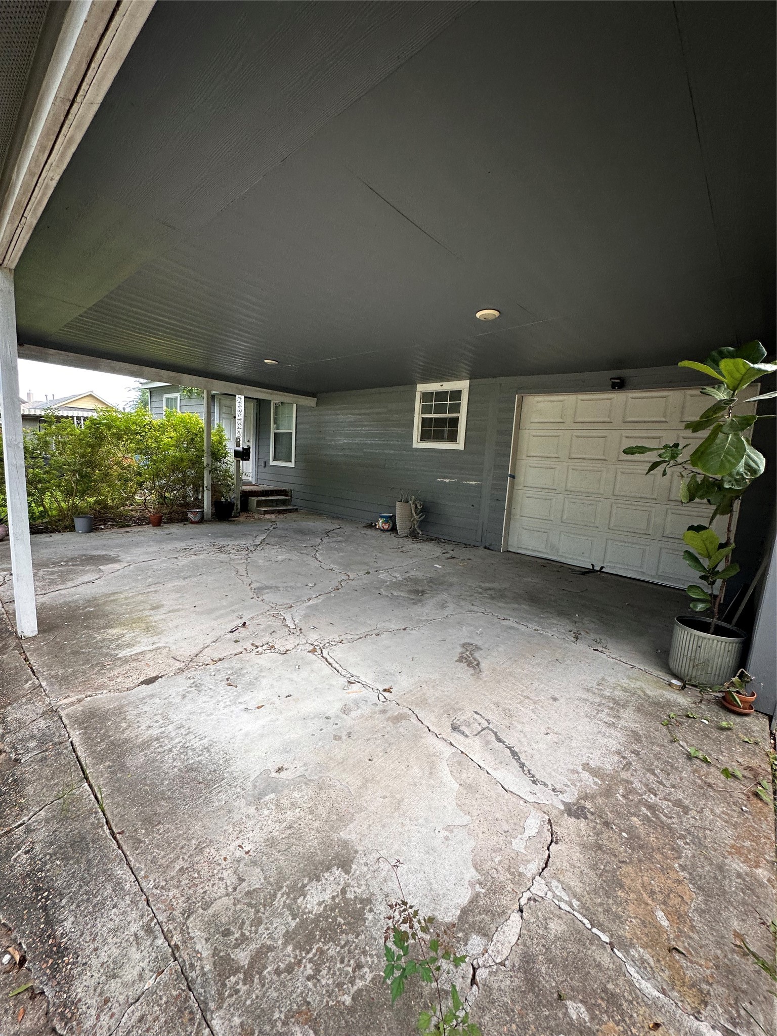 4802 Eppes Street Houston, TX 77021 - Photo 2 of 34