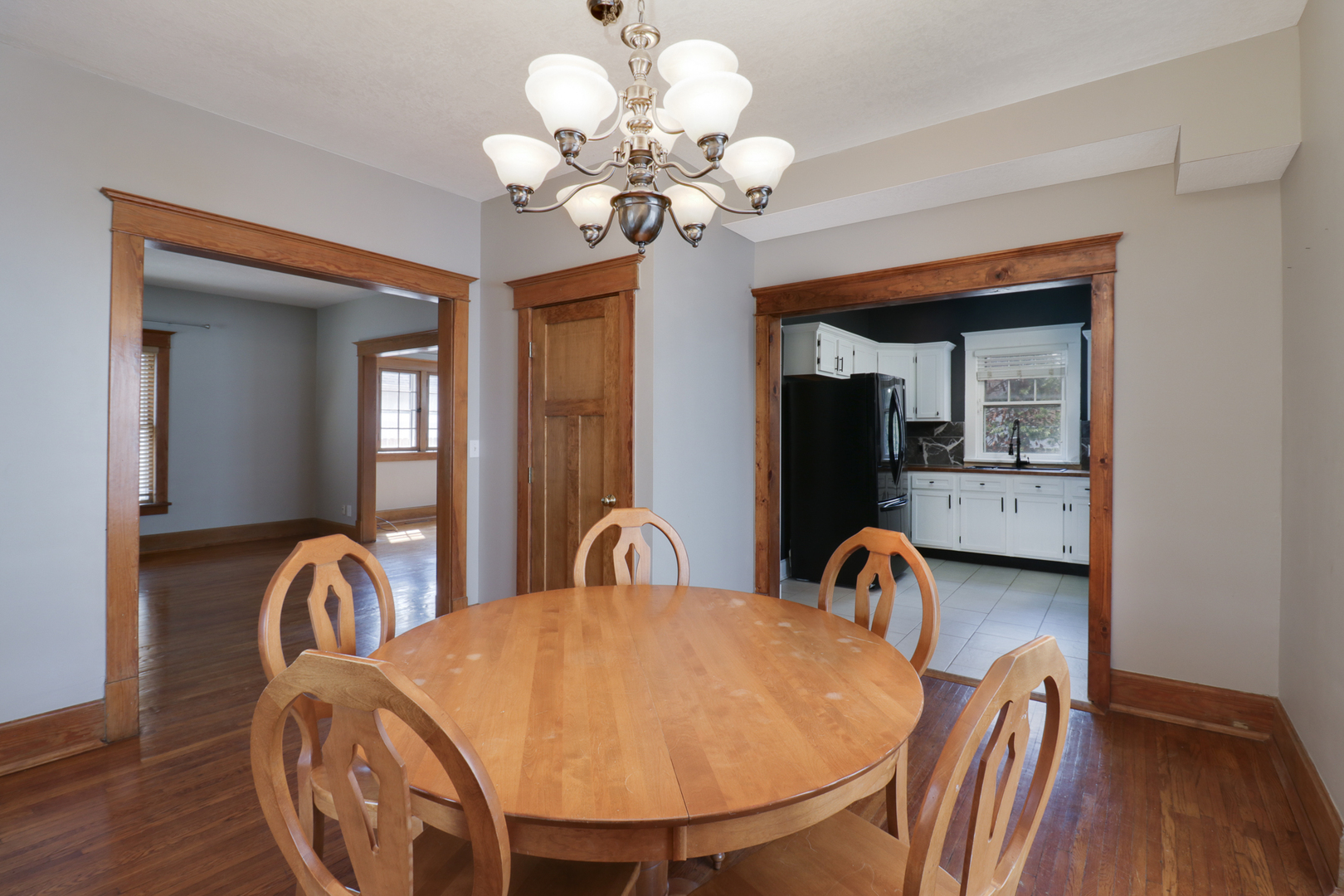 515 Vale Street Bloomington, IL 61701 - Photo 8 of 34