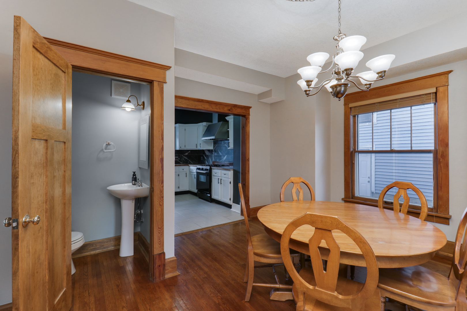 515 Vale Street Bloomington, IL 61701 - Photo 9 of 34