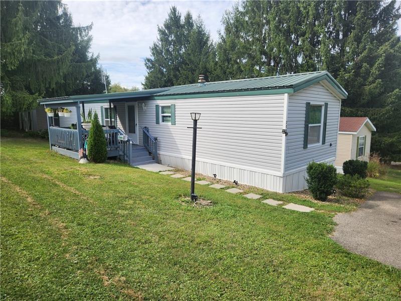 209 Baxter Lane Butler, PA 16001 - Photo 2 of 21