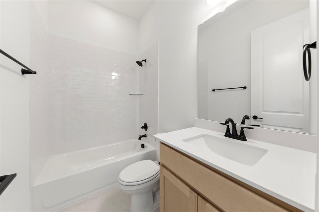 2219 Wickersham Road Rockwall, TX 75087 - Photo 20 of 40 10. 2219 Wickersham - 3RD Bath