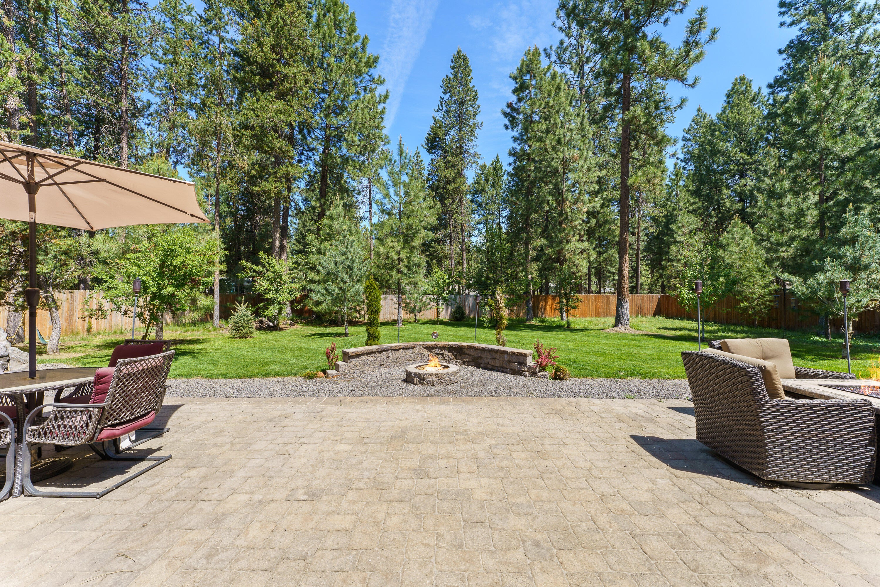 17142 Norwalk Road Bend, OR 97707 - Photo 6 of 40 DSC02143