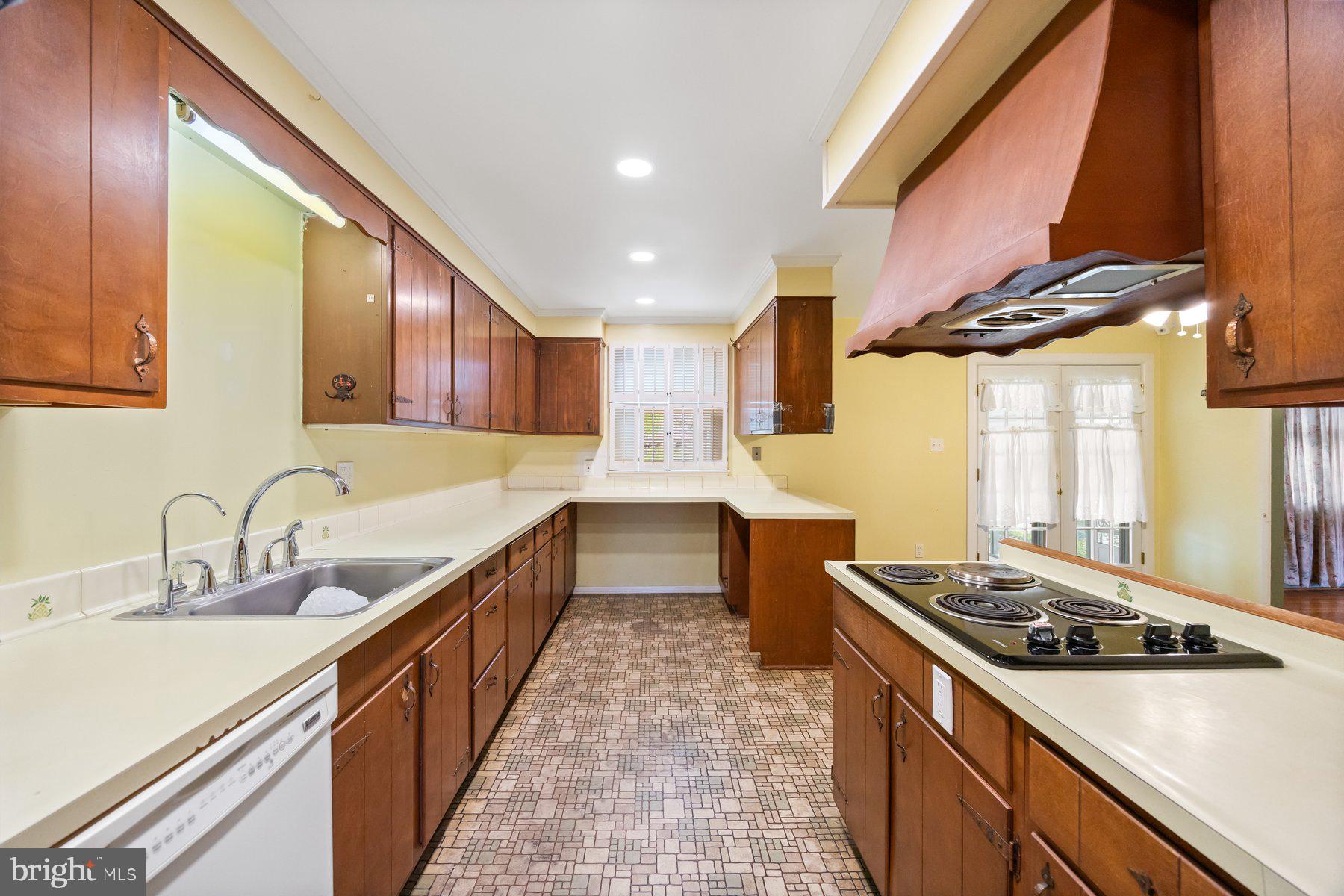 2412 Hartfell Road Lutherville-Timonium, MD 21093 - Photo 12 of 35 Gallery Image 12