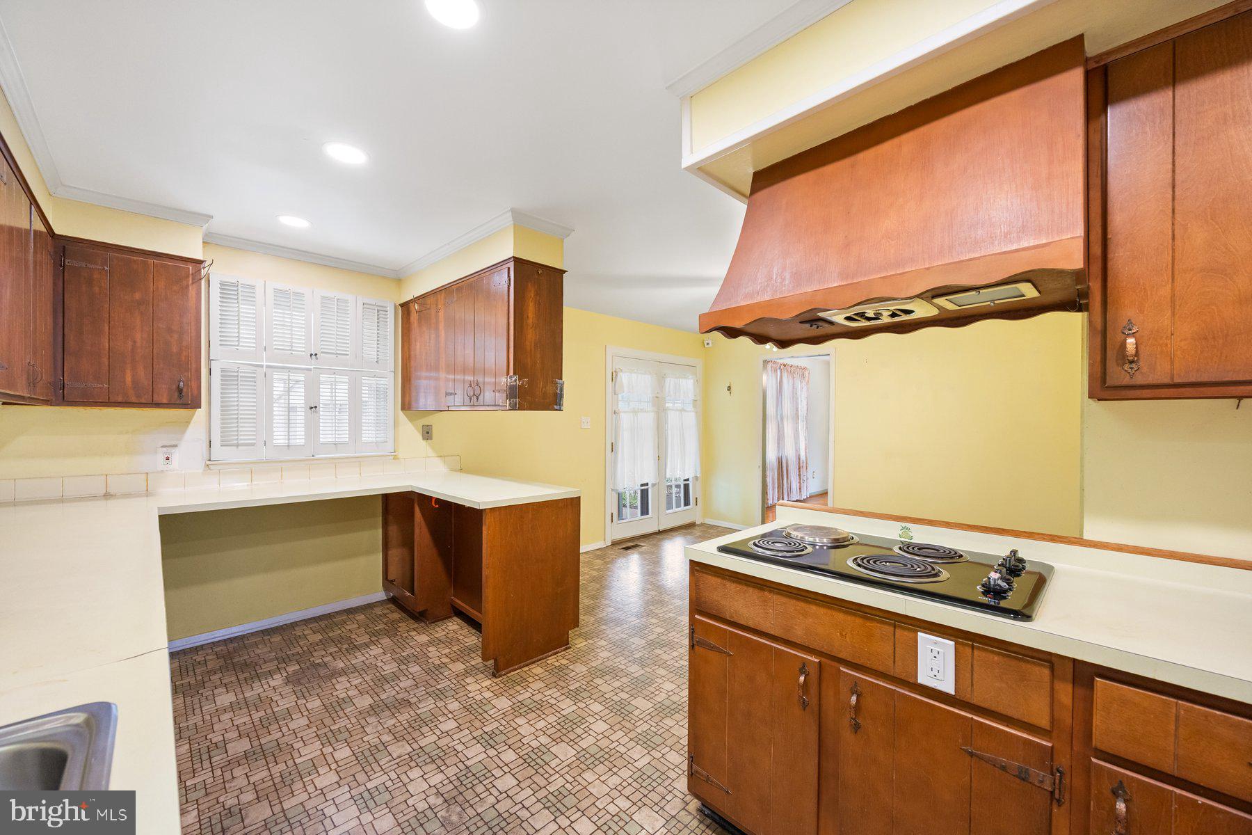 2412 Hartfell Road Lutherville-Timonium, MD 21093 - Photo 13 of 35 Gallery Image 13