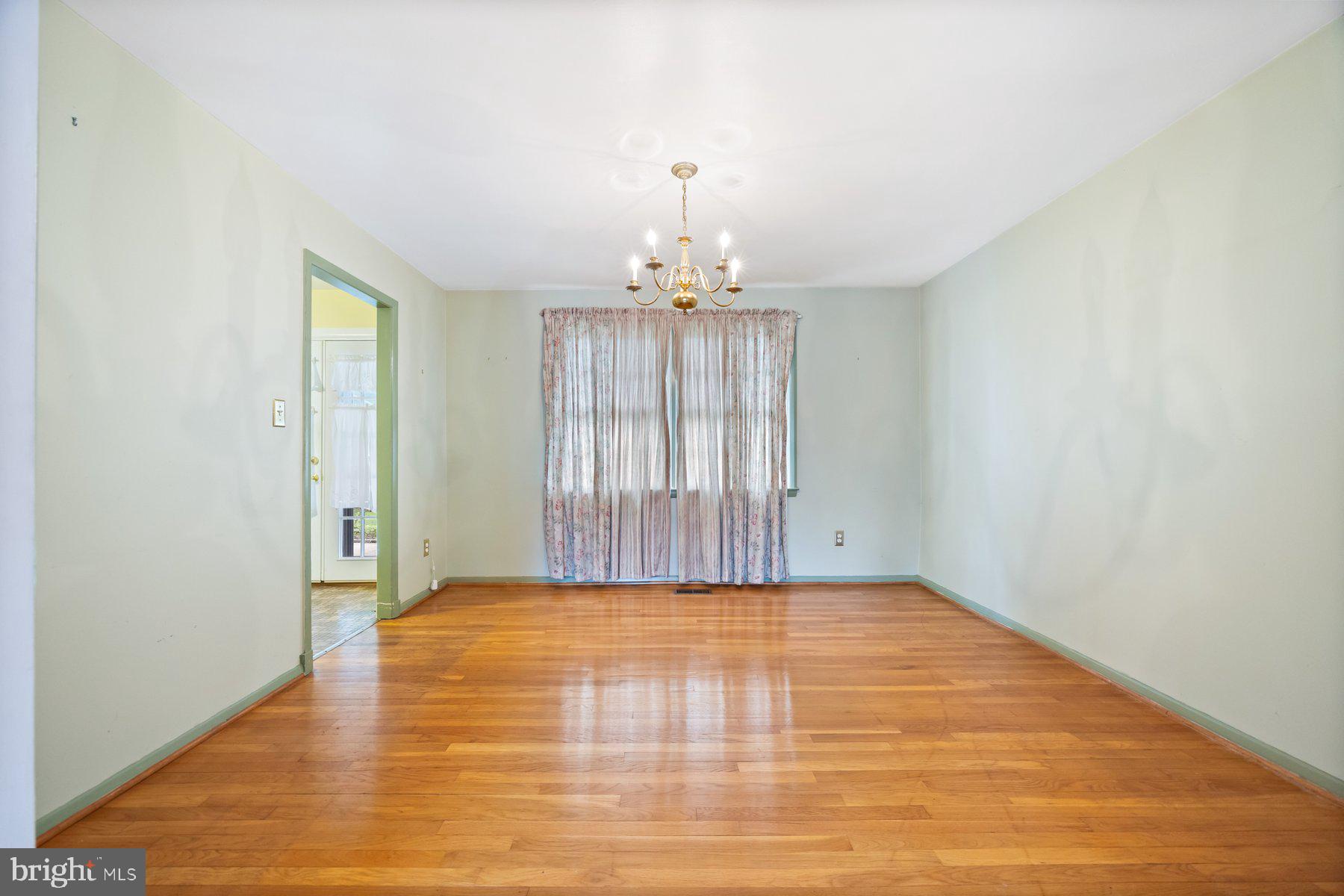 2412 Hartfell Road Lutherville-Timonium, MD 21093 - Photo 8 of 35 Gallery Image 8