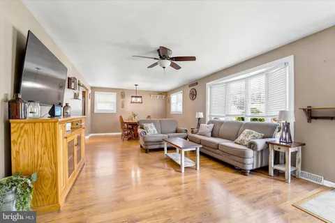 $349,999 | 732 West 3rd Avenue, Runnemede, NJ 08078