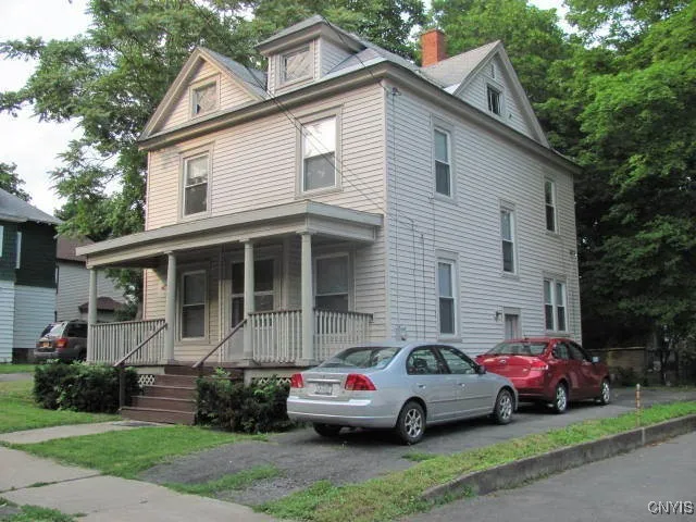 $244,900 | 415 Greenwood Place, Syracuse, NY 13210