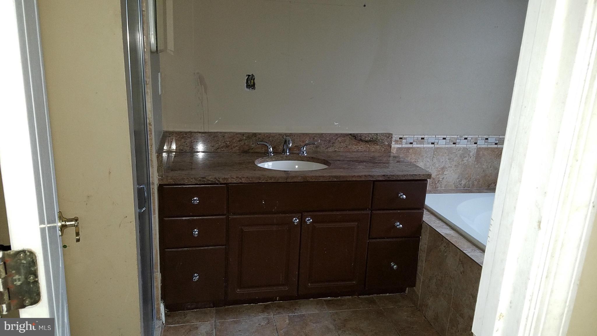 4230 Red Ridge Way Randallstown, MD 21133 - Photo 17 of 18 Bath (Master)