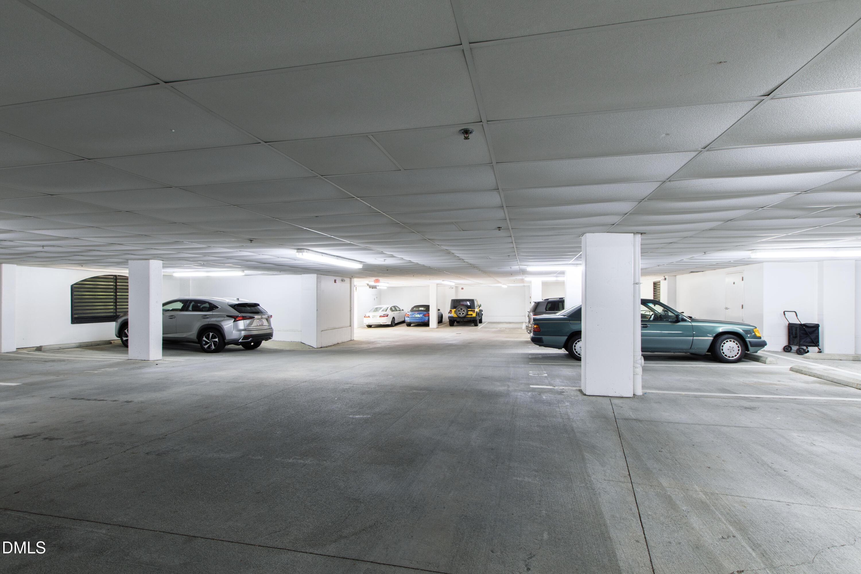 2813 Market Bridge Lane, Unit 205 Raleigh, NC 27608 - Photo 23 of 28 Market (52)