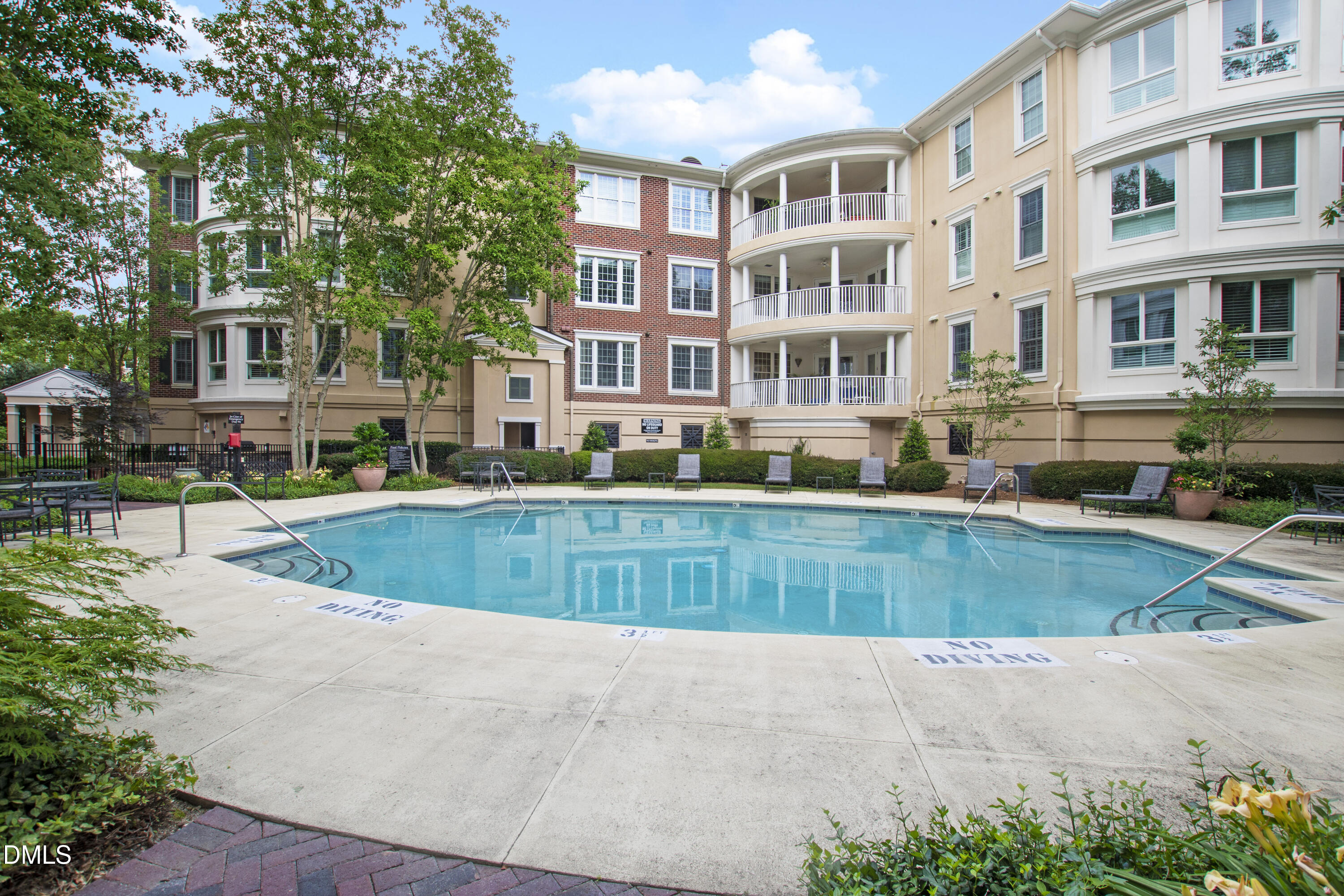 2813 Market Bridge Lane, Unit 205 Raleigh, NC 27608 - Photo 26 of 28 Market (57)