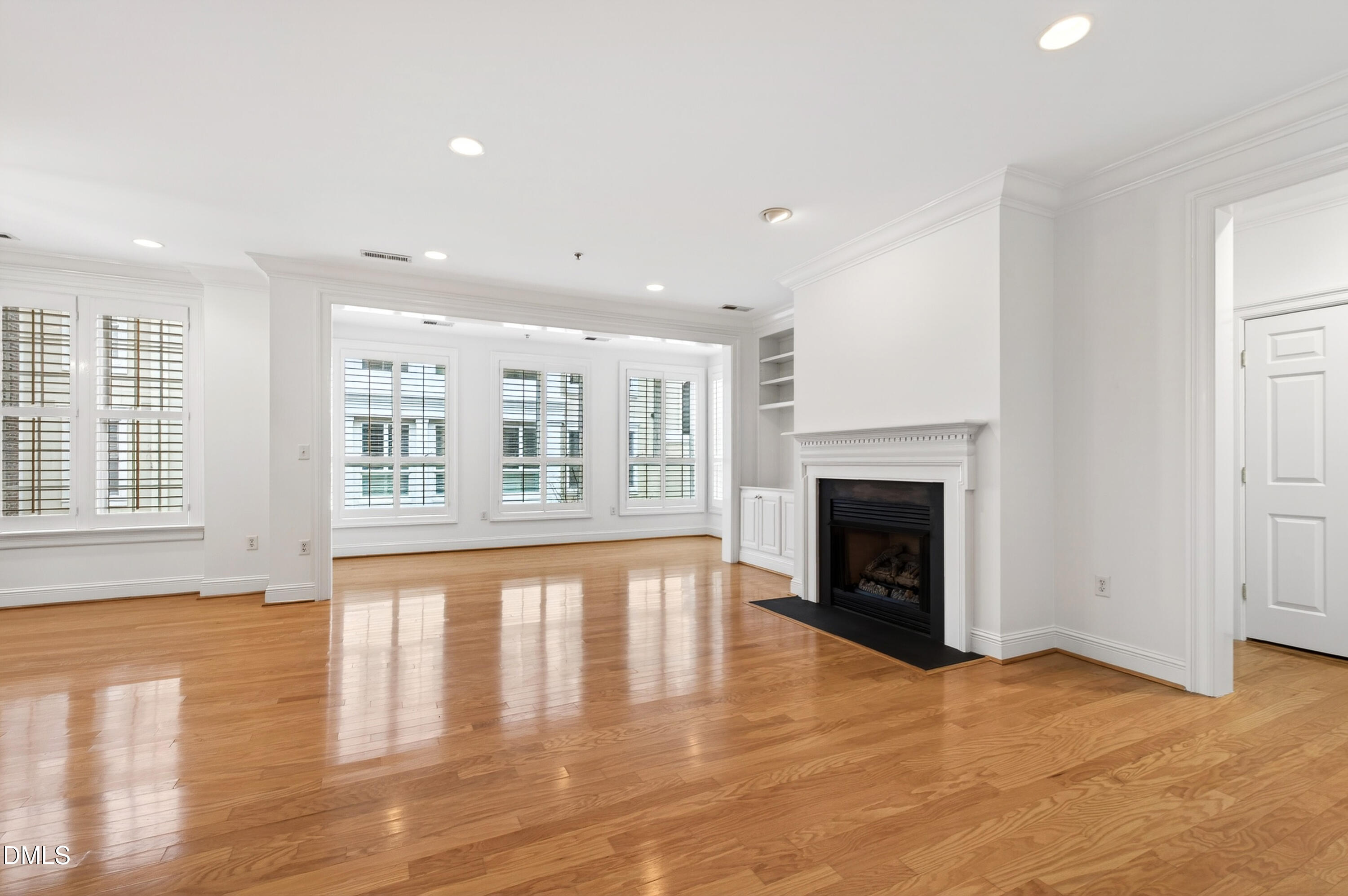 2813 Market Bridge Lane, Unit 205 Raleigh, NC 27608 - Photo 7 of 28 Market (27)