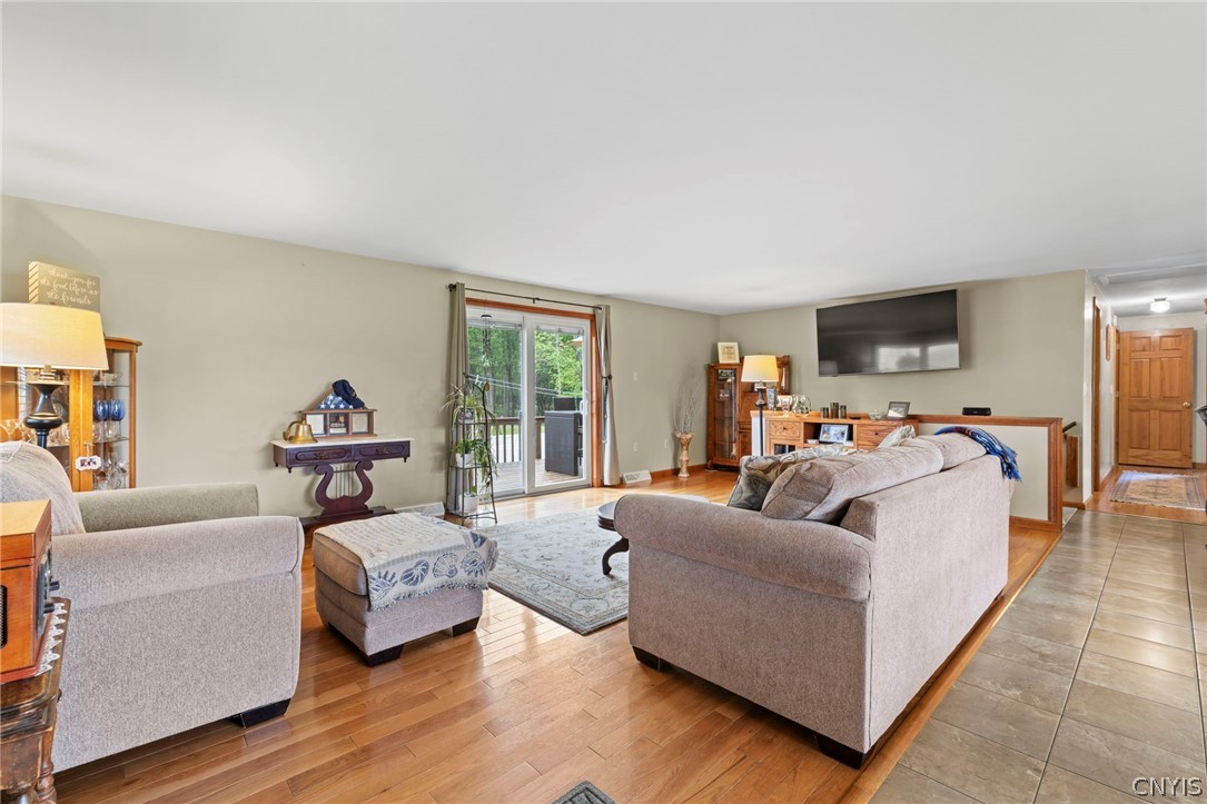 1092 Jewett Road Skaneateles, NY 13152 - Photo 19 of 42