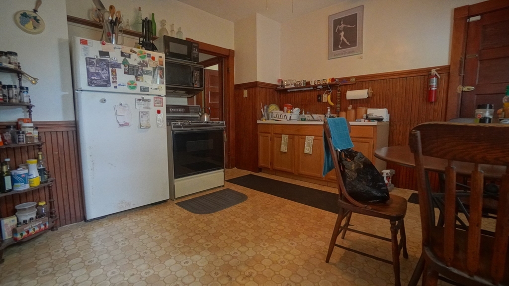 8 Vermont Street Springfield, MA 01108 - Photo 23 of 36 Gallery Image 23