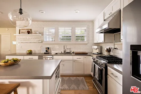 $1,450,000 | 6265 Van Noord Avenue, Van Nuys, CA 91401