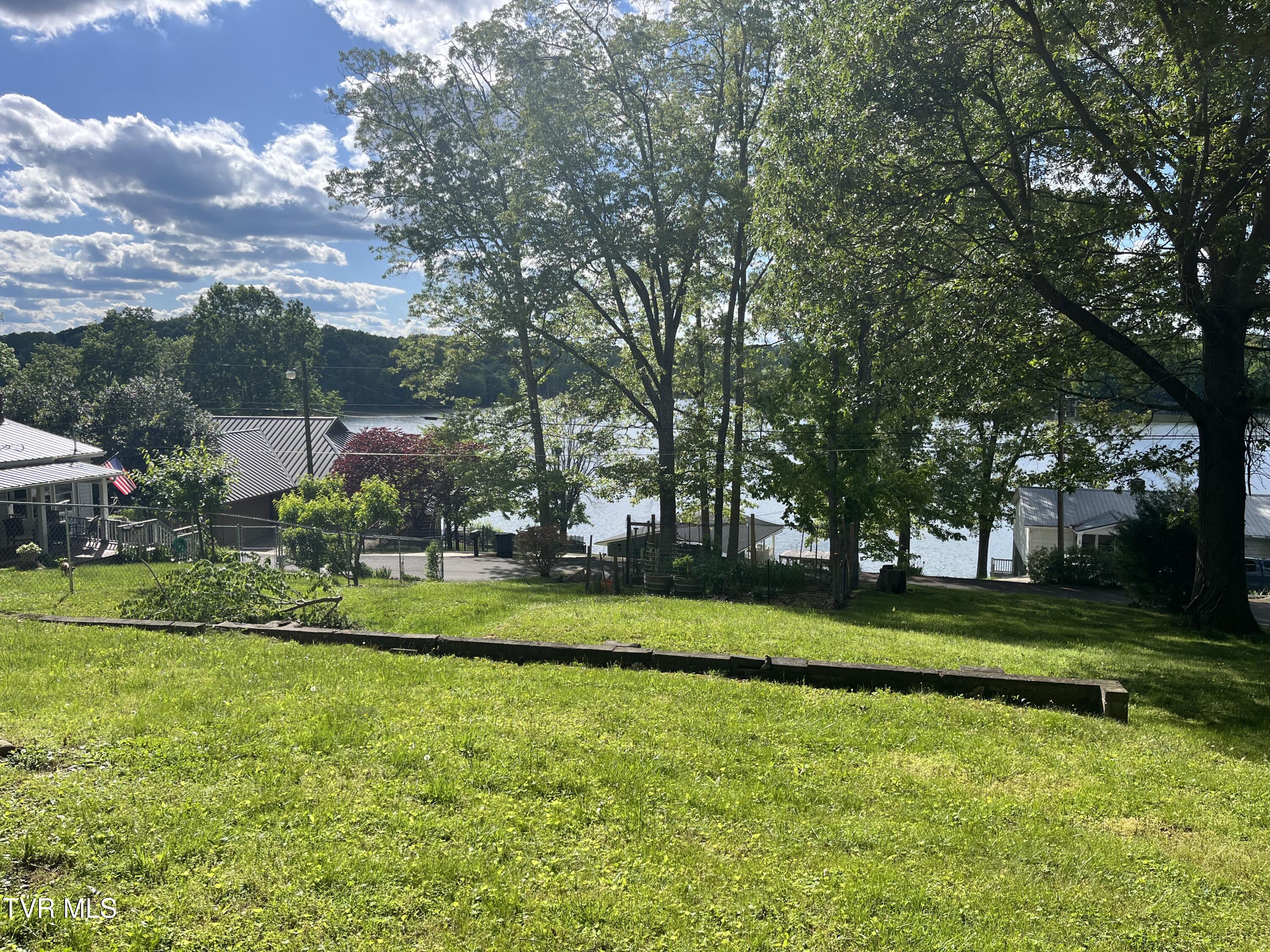 1033 Haw Ridge Rd Lake View