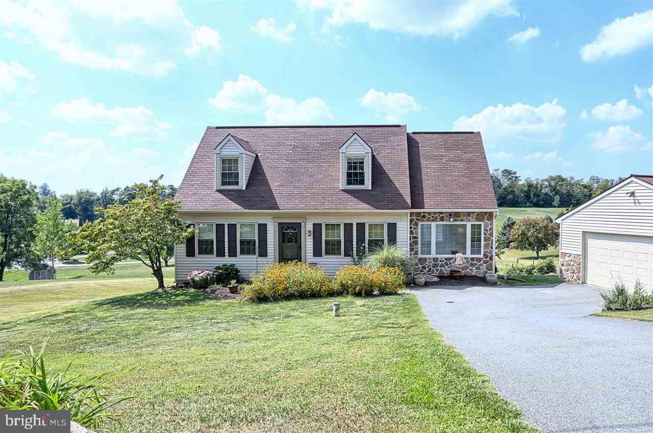 726 Millers Spring Road York, PA 17406 - Photo 2 of 36 Gallery Image 2