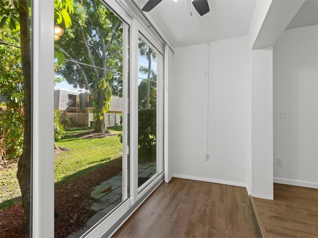 1166 6th Avenue, Unit C5 Vero Beach, FL 32960 - Photo 14 of 34 a view of an entryway