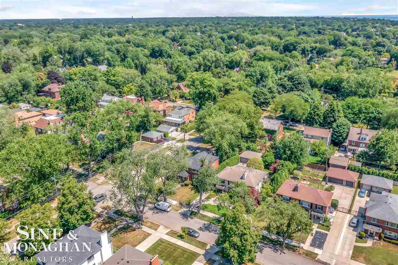 798 Harcourt Road Grosse Pointe, MI 48230 - Photo 20 of 32
