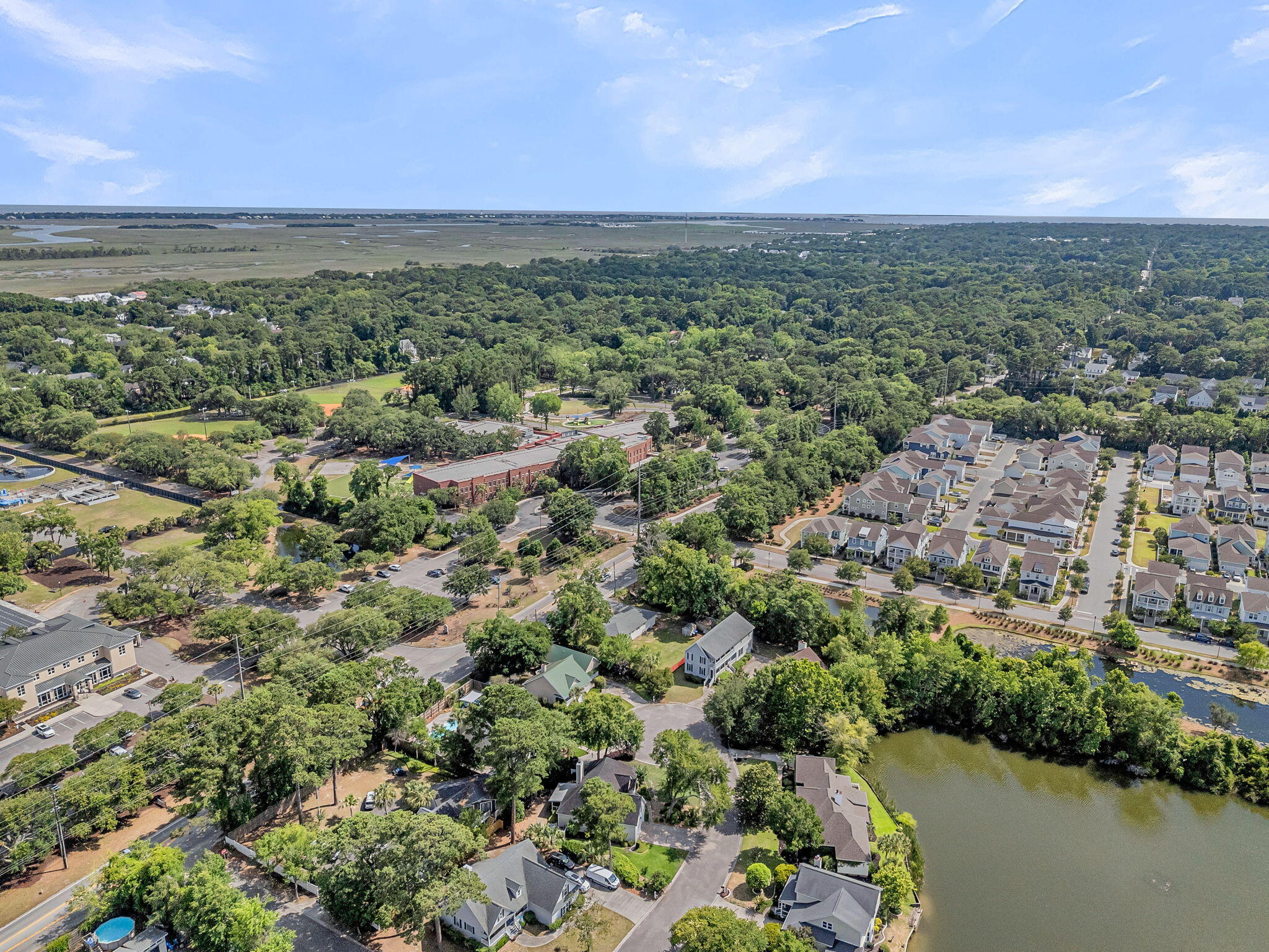 1602 Rifle Range Road Mount Pleasant, SC 29464 - Photo 12 of 47