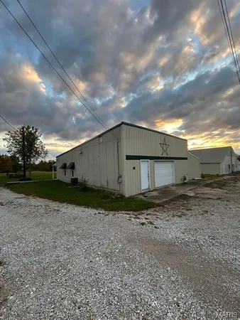 $145,000 | 112 East Martin Street, Perry, MO 63462