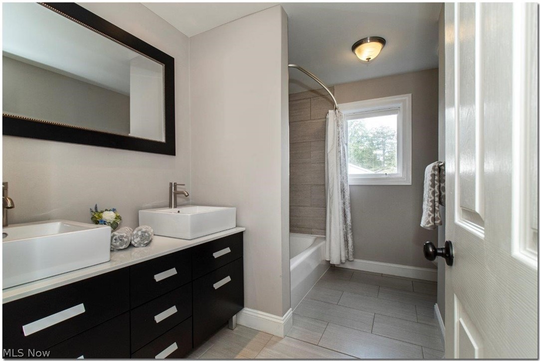3200 Lander Road Pepper Pike, OH 44124 - Photo 26 of 35 Updated hall full bathroom
