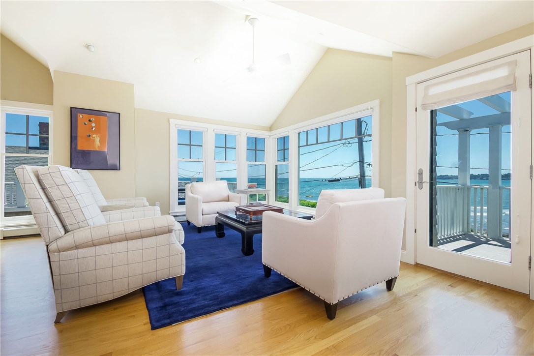 28 Esplanade Middletown, RI 02842 - Photo 11 of 39