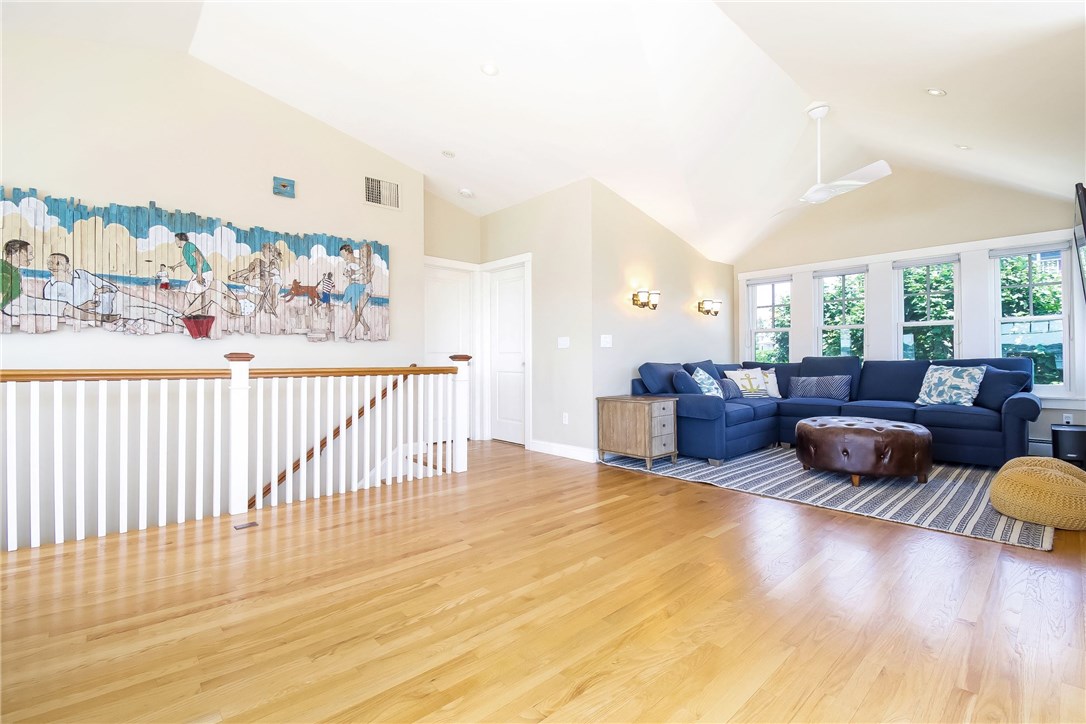 28 Esplanade Middletown, RI 02842 - Photo 14 of 39