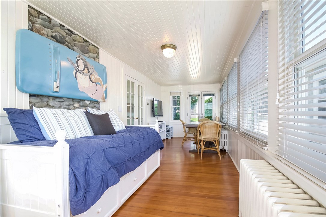 28 Esplanade Middletown, RI 02842 - Photo 19 of 39