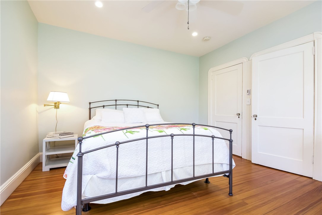 28 Esplanade Middletown, RI 02842 - Photo 20 of 39