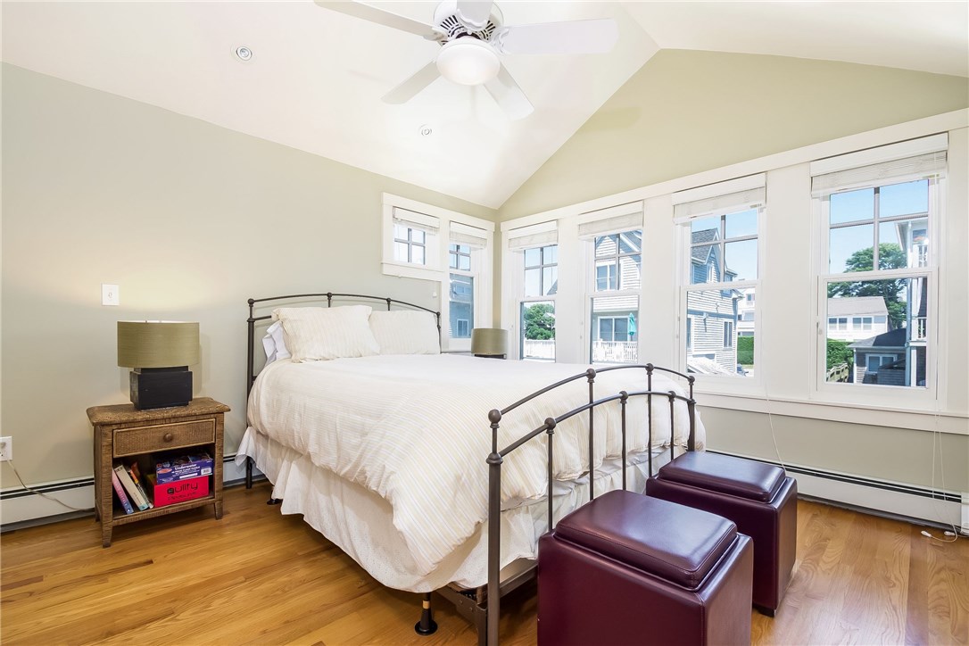 28 Esplanade Middletown, RI 02842 - Photo 22 of 39