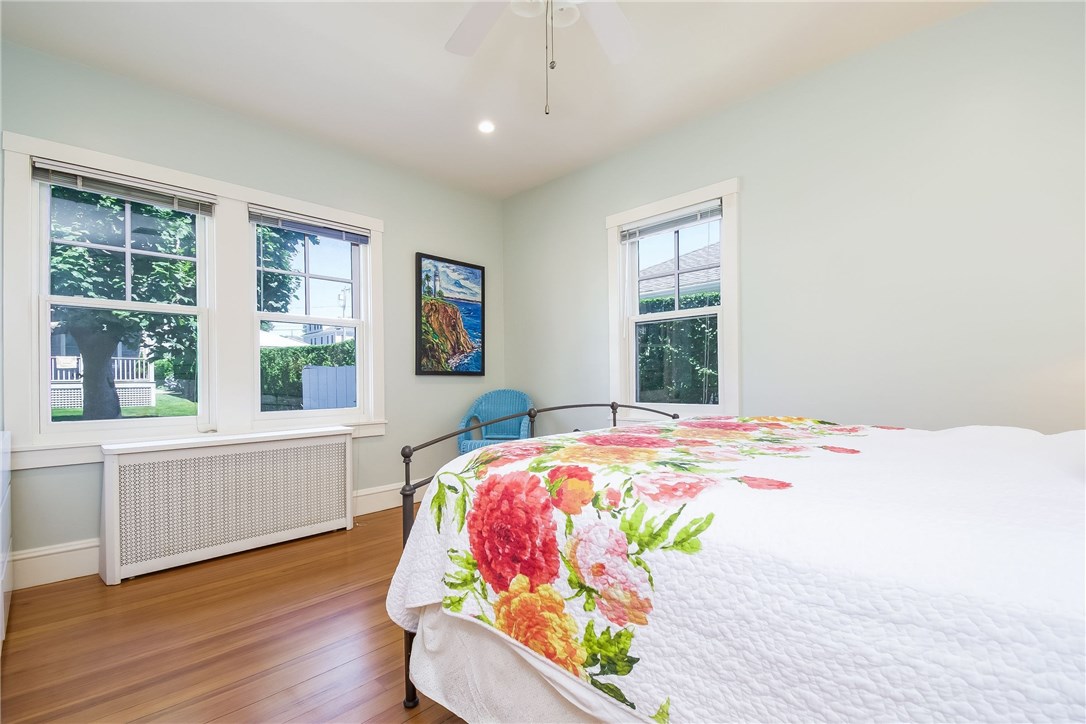 28 Esplanade Middletown, RI 02842 - Photo 24 of 39