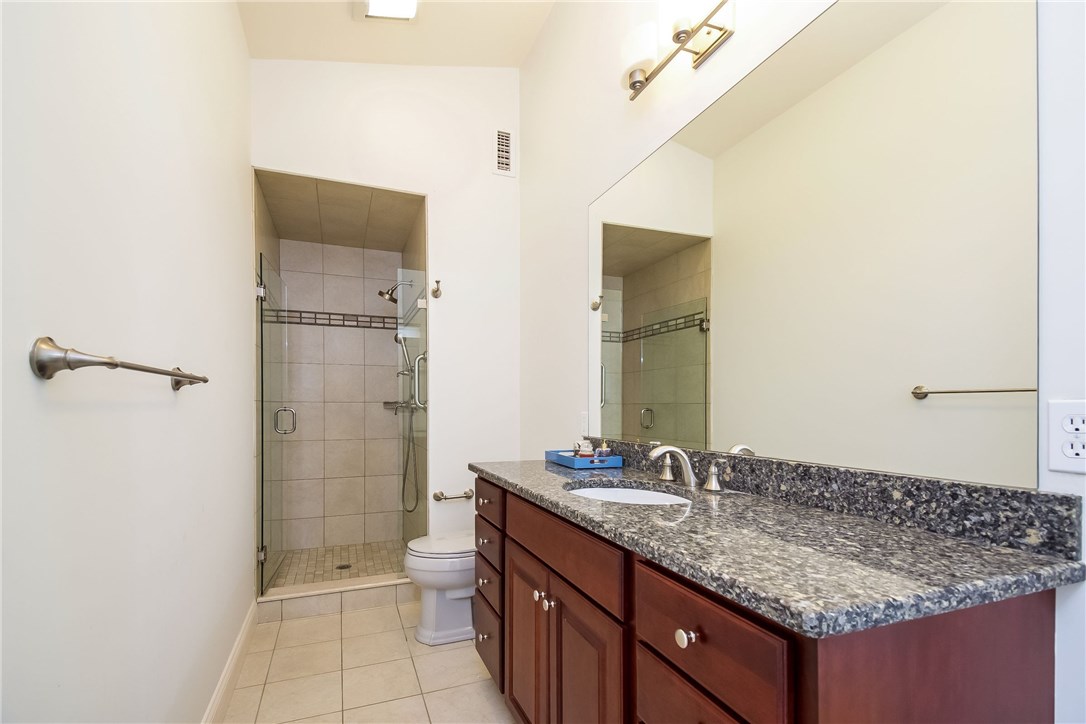 28 Esplanade Middletown, RI 02842 - Photo 26 of 39