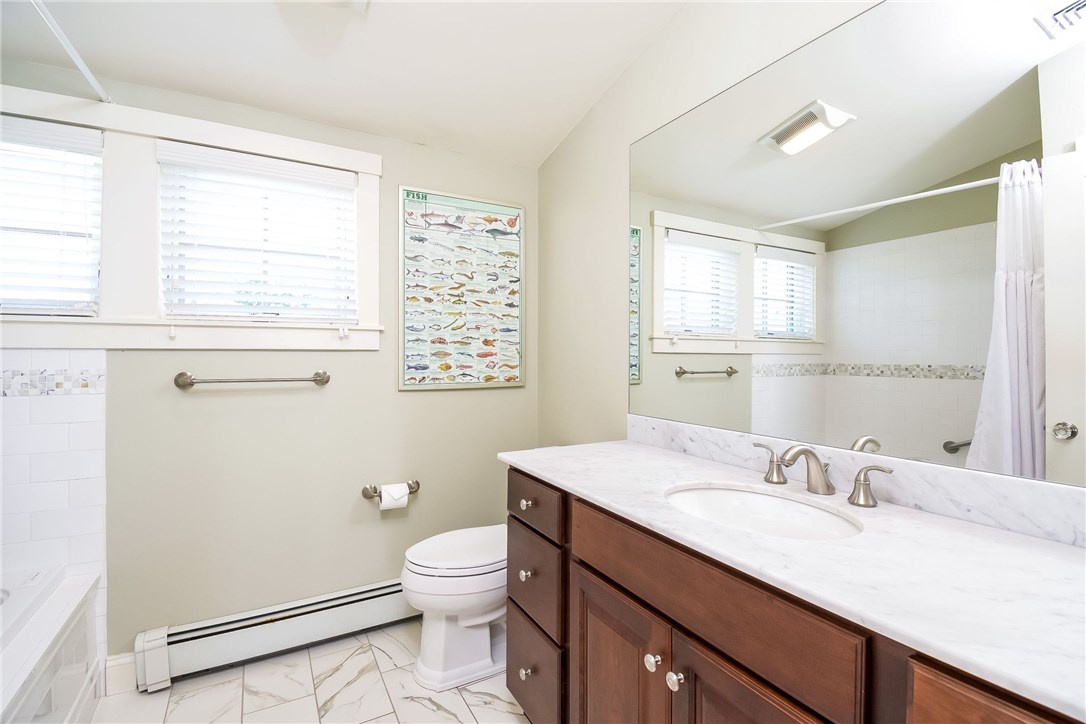 28 Esplanade Middletown, RI 02842 - Photo 27 of 39