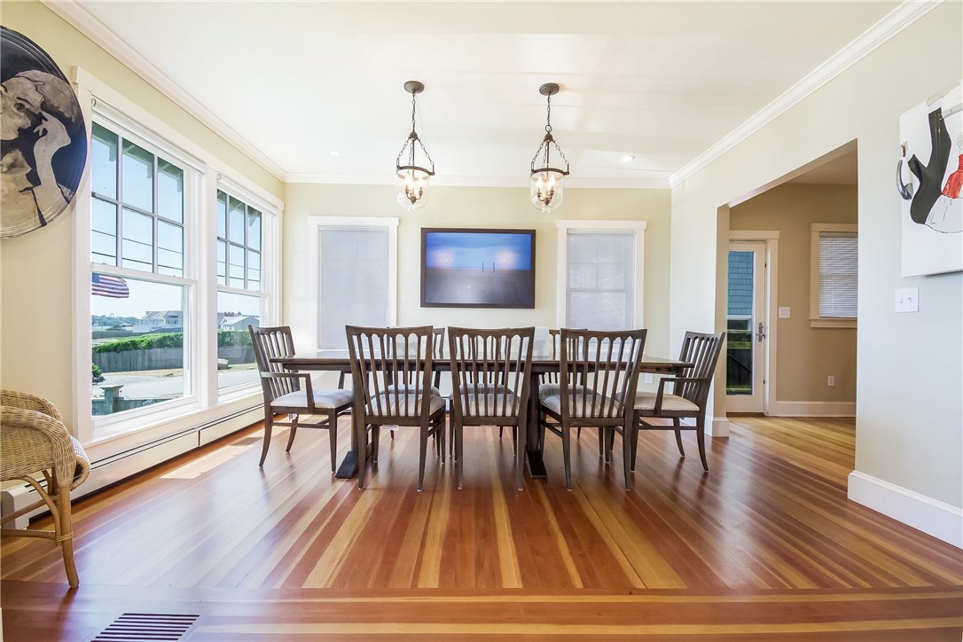 28 Esplanade Middletown, RI 02842 - Photo 7 of 39