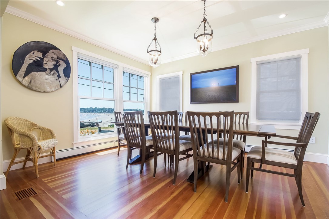 28 Esplanade Middletown, RI 02842 - Photo 8 of 39