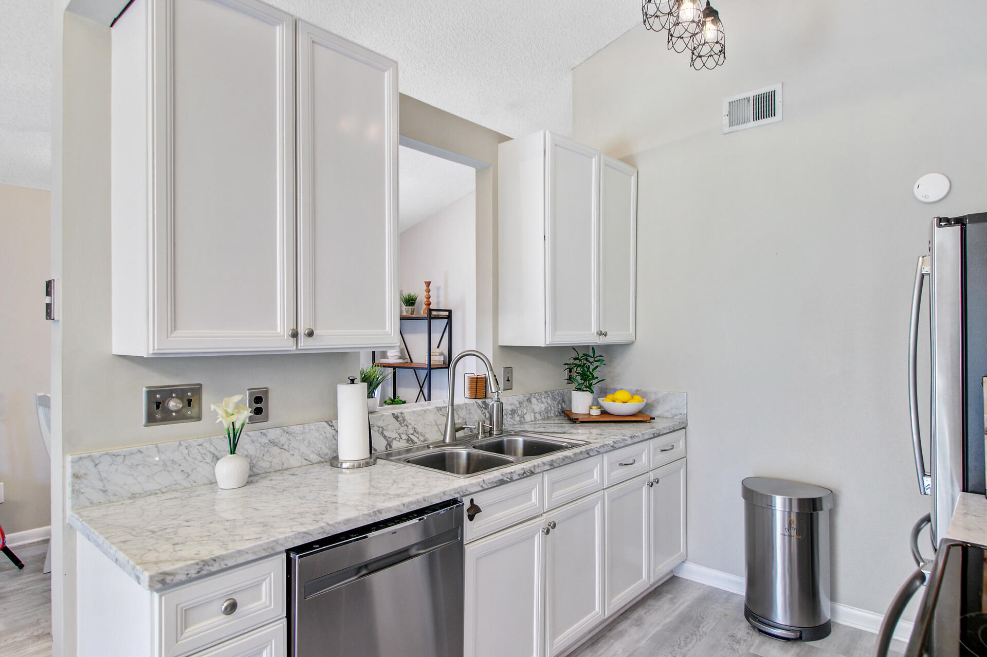 1224 Decoy Court Mount Pleasant, SC 29464 - Photo 26 of 61 Gorgeous Granite Counters
