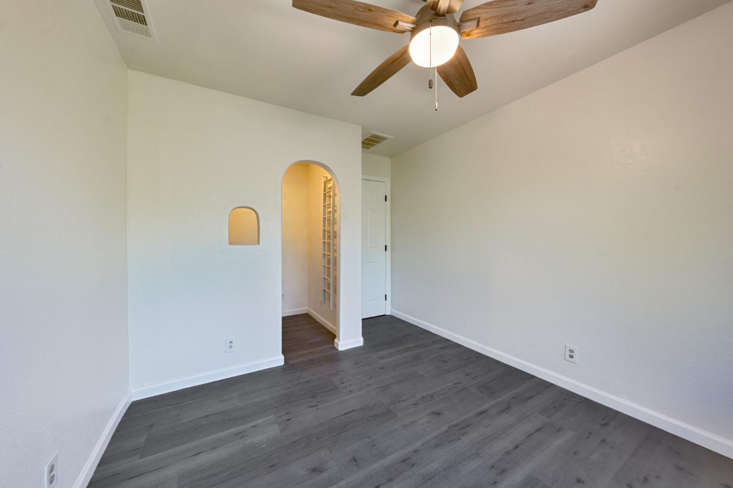 5758 Walerga Road, Unit 4 Sacramento, CA 95842 - Photo 12 of 29