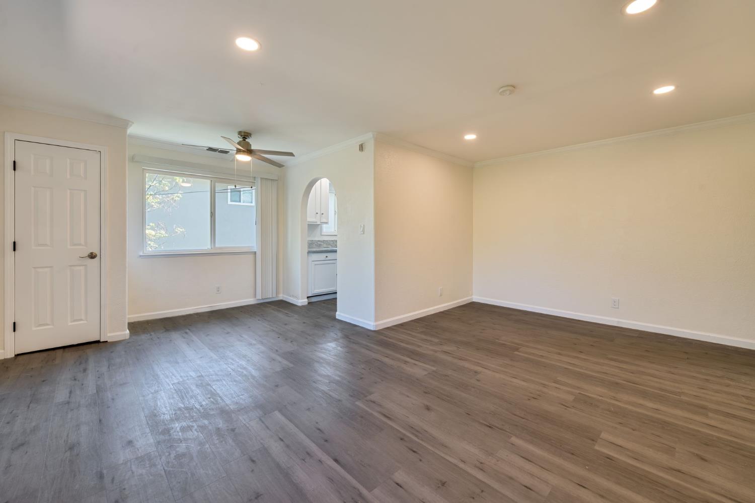 5758 Walerga Road, Unit 4 Sacramento, CA 95842 - Photo 17 of 29