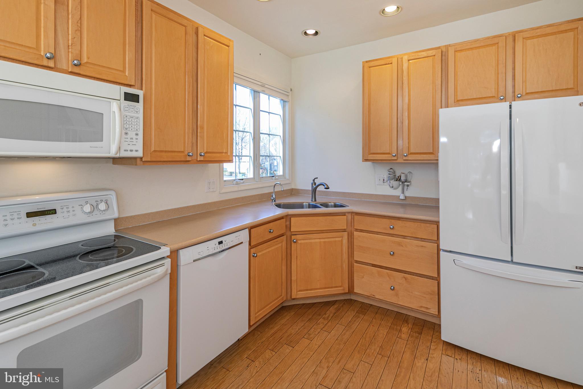 1 Bethpage Drive Skillman, NJ 08558 - Photo 11 of 32 Kitchen