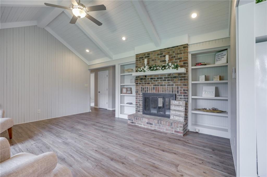 4132 Rolling Trails Road Greenwood, IN 46142 - Photo 16 of 39 Gallery Image 16