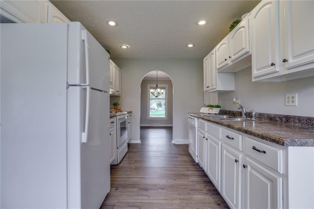 4132 Rolling Trails Road Greenwood, IN 46142 - Photo 20 of 39 Gallery Image 20