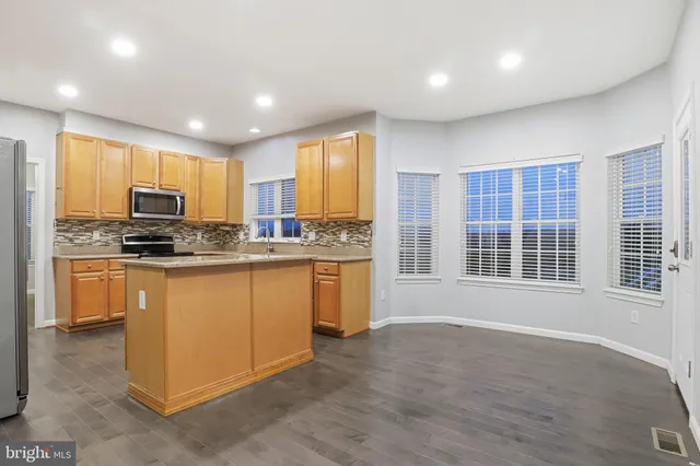 $489,900 | 8569 Diamond Run Court, Seven Valleys, PA 17360