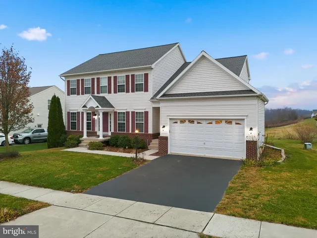 $489,900 | 8569 Diamond Run Court, Seven Valleys, PA 17360