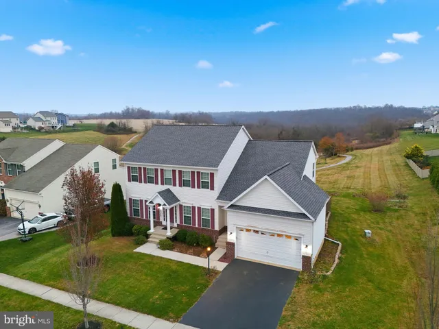 $489,900 | 8569 Diamond Run Court, Seven Valleys, PA 17360