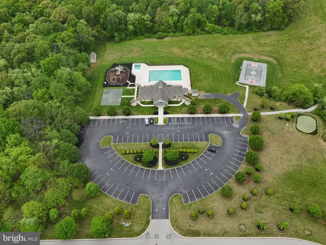 $489,900 | 8569 Diamond Run Court, Seven Valleys, PA 17360